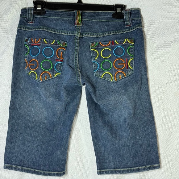 Coogi Womans Embroidered Button Bermuda Denim Jean Shorts Sz 7/8‎ - Picture 3 of 8